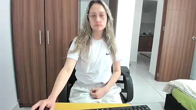 Adele_johnsonn1 Image 2