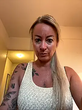 Ana_keller_off Image 16