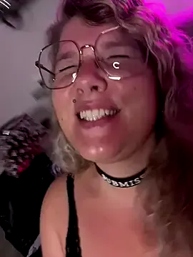 CurvyAnonymousGirl89 Image 4