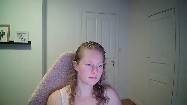 Girlnina-1995 Image 10